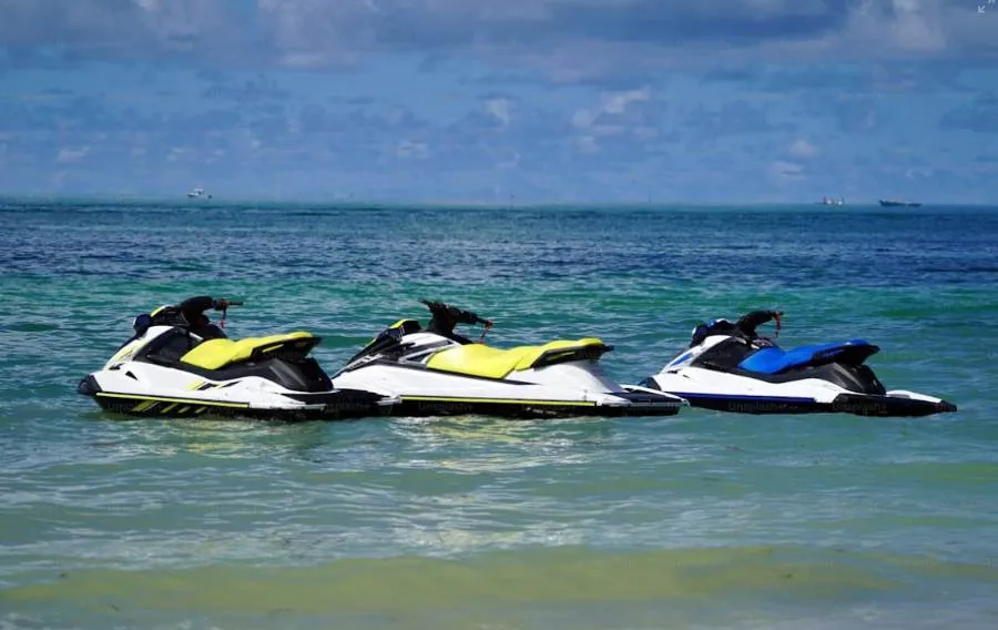 jet skis at speed
